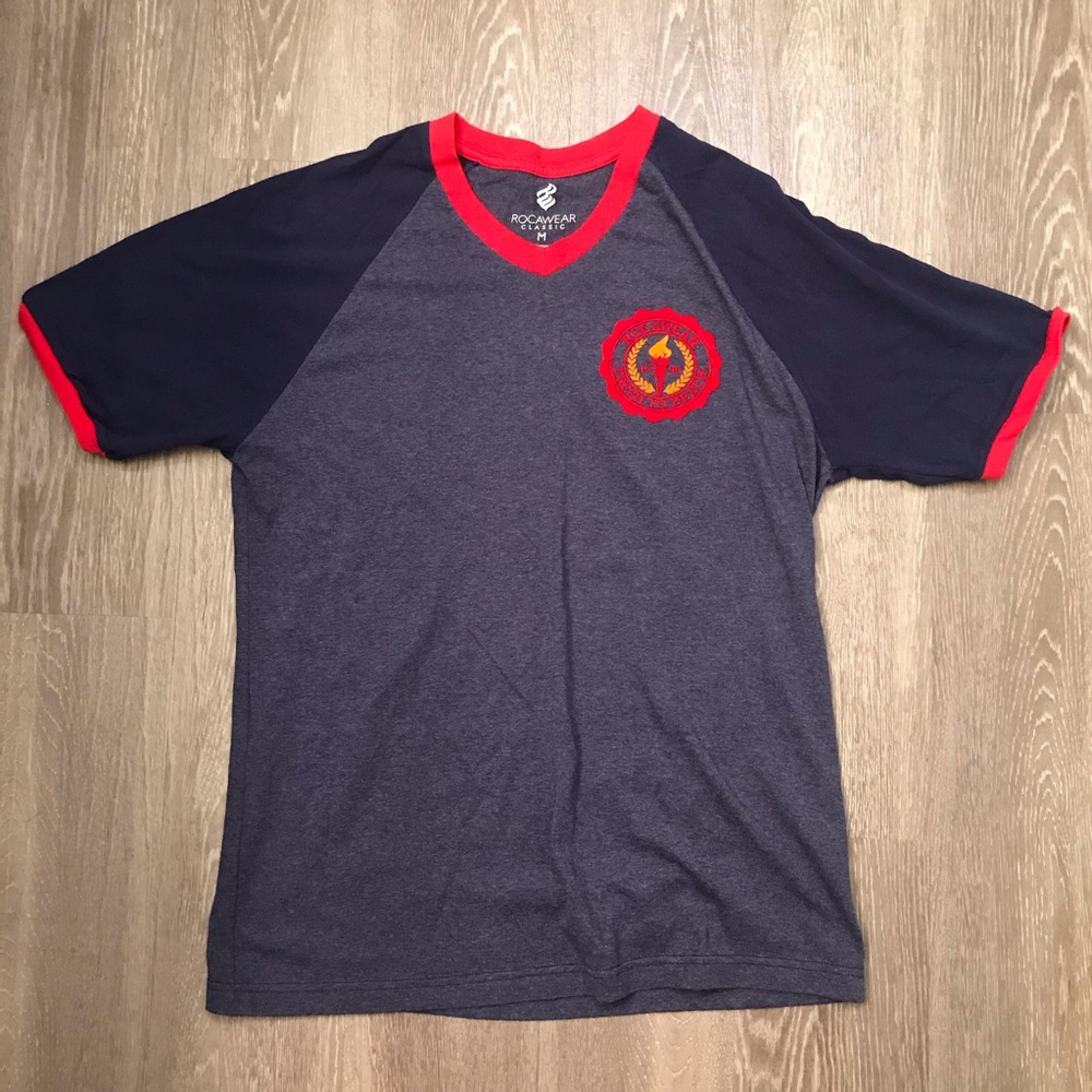 ROCAWEAR Classic Casual V Neck Shirt‎ Men’s Size Medium